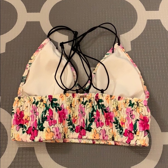 VS PINK Bralette - Picture 2 of 7